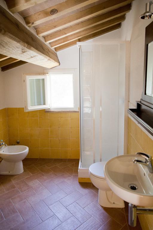 Agriturismo L'Isola Crespina Zimmer foto